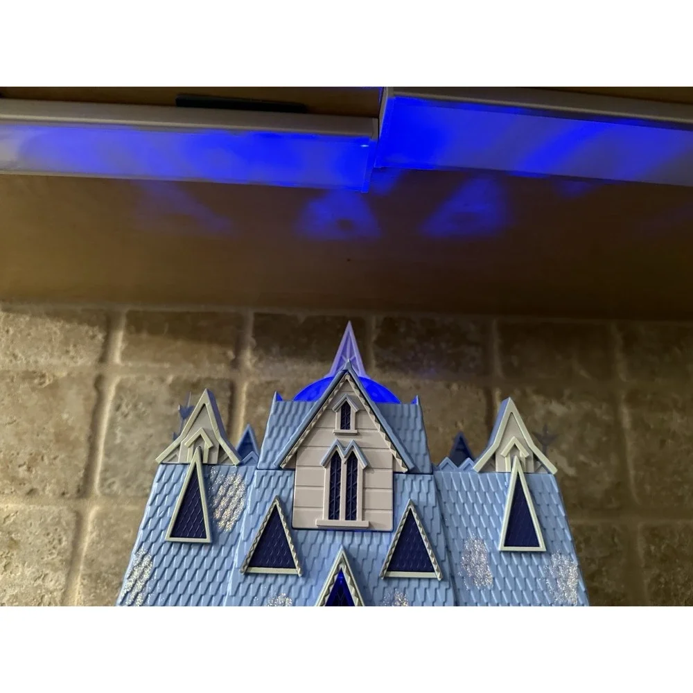 Disney Store London Animator's Collection Frozen 2 Ultimate Arendelle Castle Set